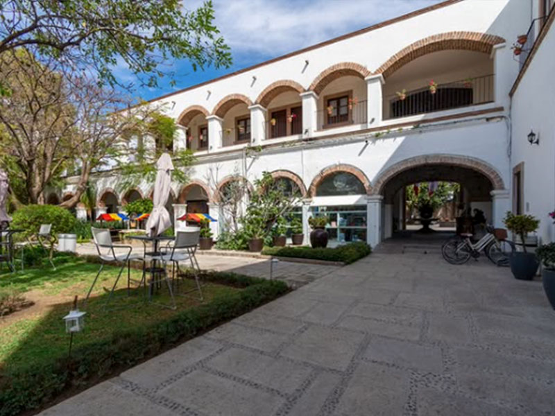 Hotel 3